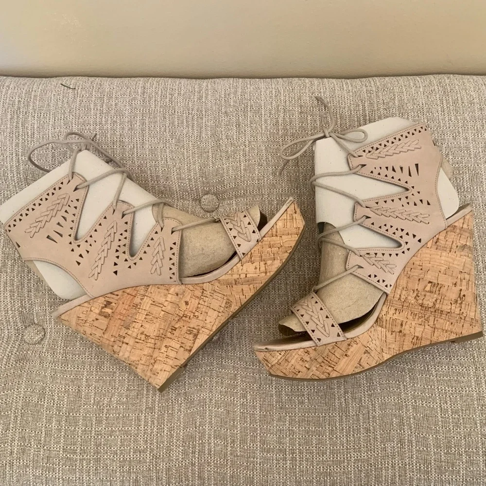 Marc Fisher Hosana Wedge Gladiator Sandals Taupe Leather Lace-Up Platform 10M
